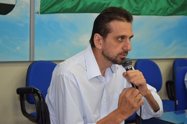 2017224_FOTO - Barilon é o presidente da CEI da Educação